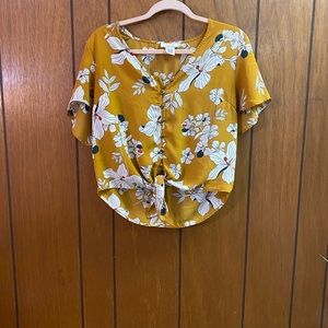 Women’s Floral Blouse Size M